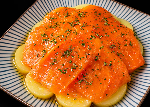 Ensalada templada de salmón ahumado